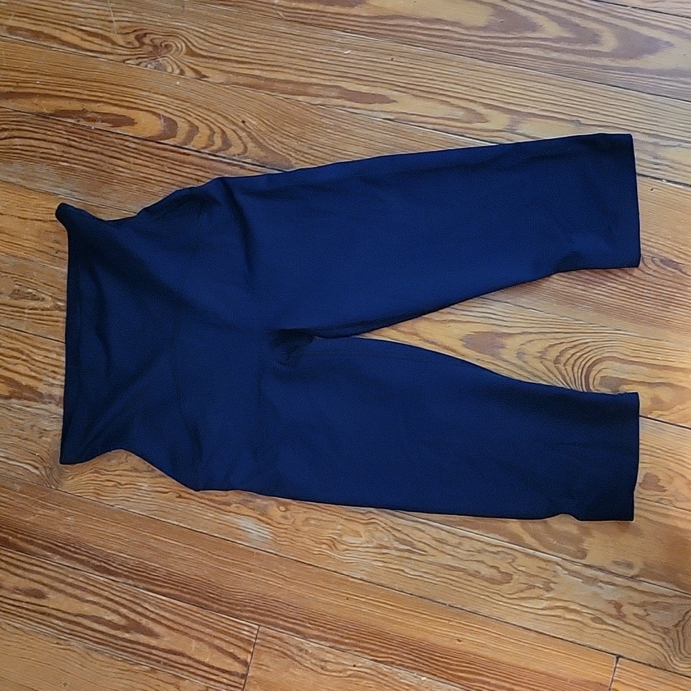 Spanx by Sara Blakely size medium capri shape wear leggings black